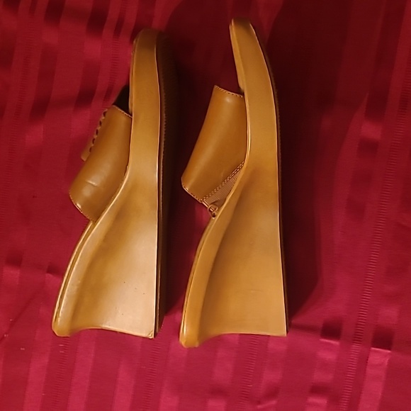 GUC wedge sandles size 6 brown - Picture 3 of 4